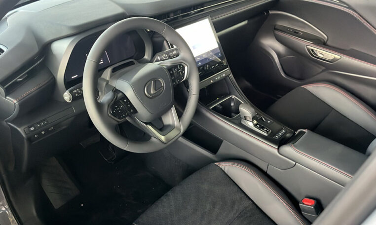 LEXUS LBX 1.5 Hybrid